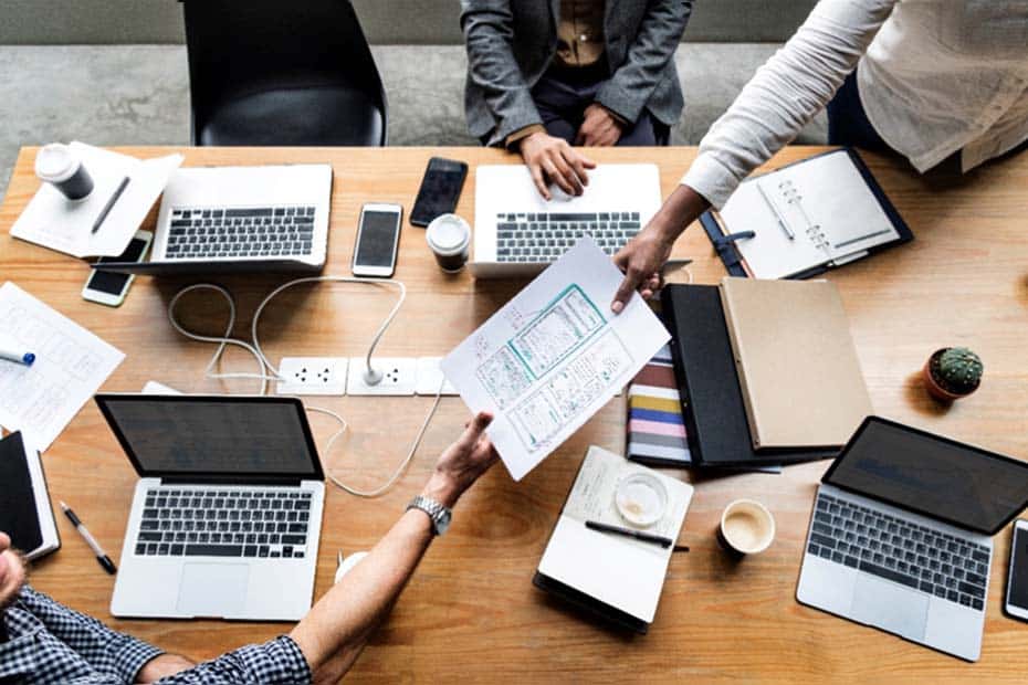 Herramientas empresariales. Desarrollo web y compañías de internet